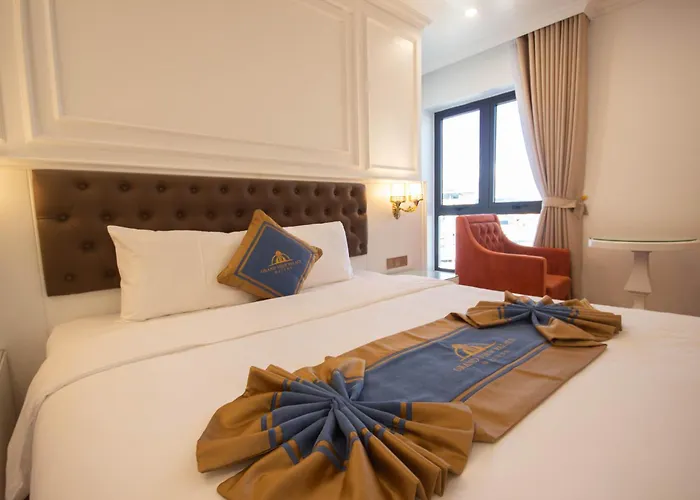 Grand View Palace 4*