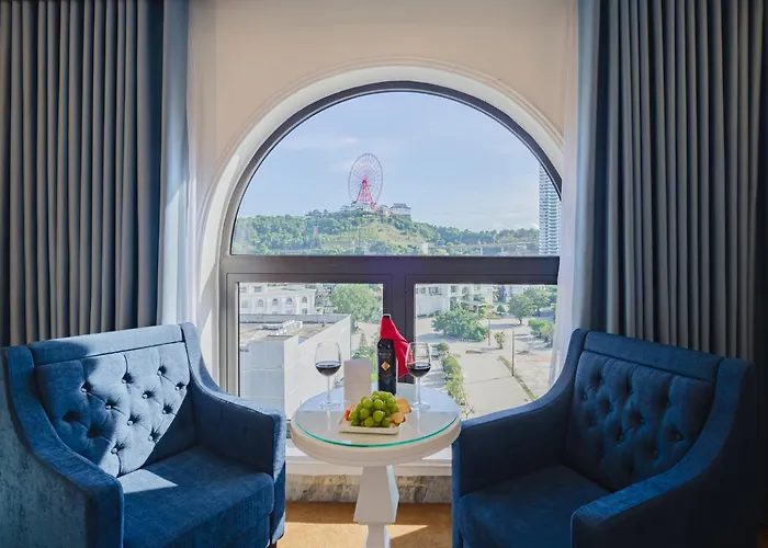 Grand View Palace Khách sạn 4*