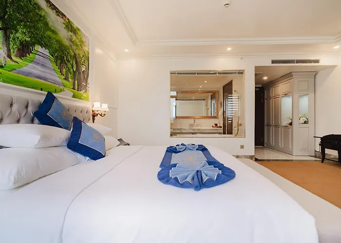 Grand View Palace 4*