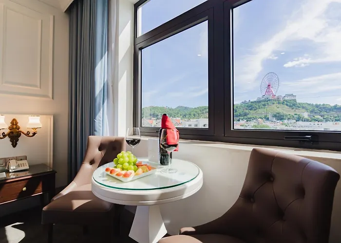 Grand View Palace 4*