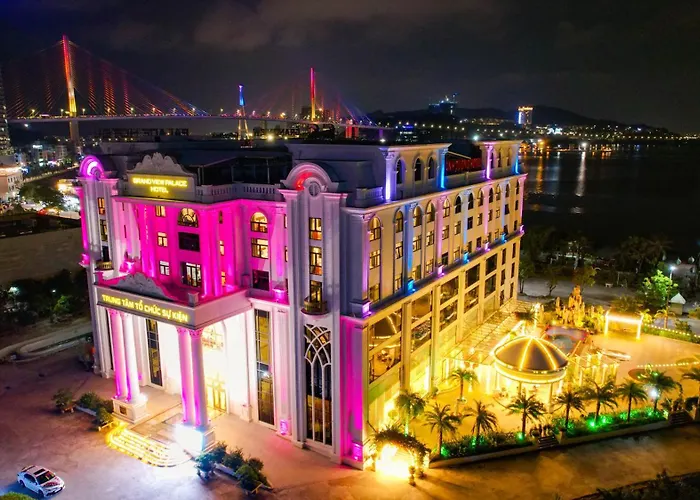 Khách sạn Grand View Palace 4*